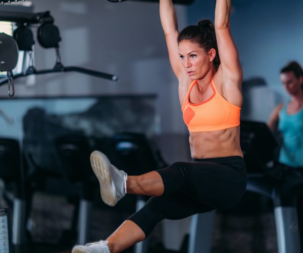 pull-ups-in-the-gym.jpg